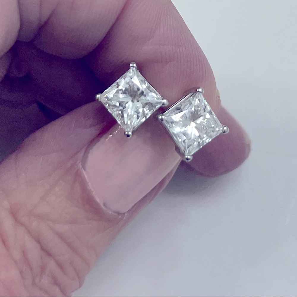 COPY - Elegant 14k white gold large 2 carat + lab diamond certified solitaire s… - Picture 8 of 9